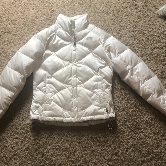 White Northface winter jacket - Picture 1 of 4